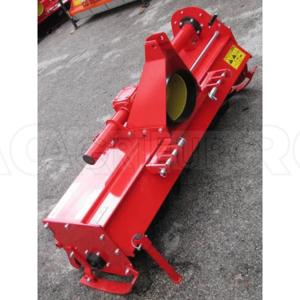 Fraise rotative à tracteur  avec déport mécanique Agrieuro UR 132